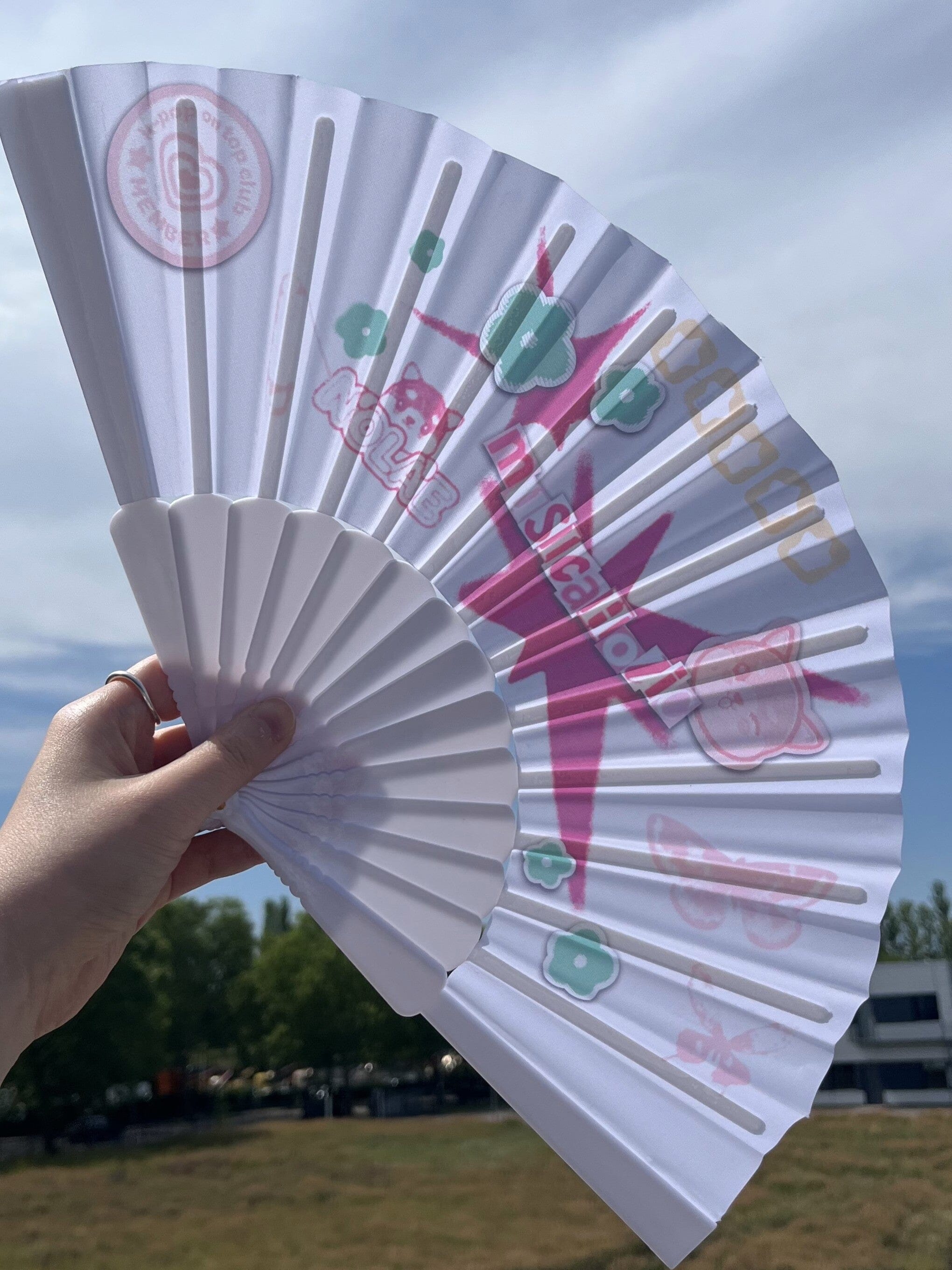 NOLAE LIMITED - FOLDING FAN Nolae