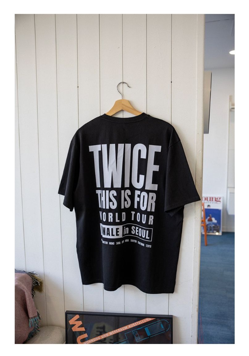 TWICE - T-SHIRT (2026 THIS IS FOR WORLD TOUR FINALE IN SEOUL MD)